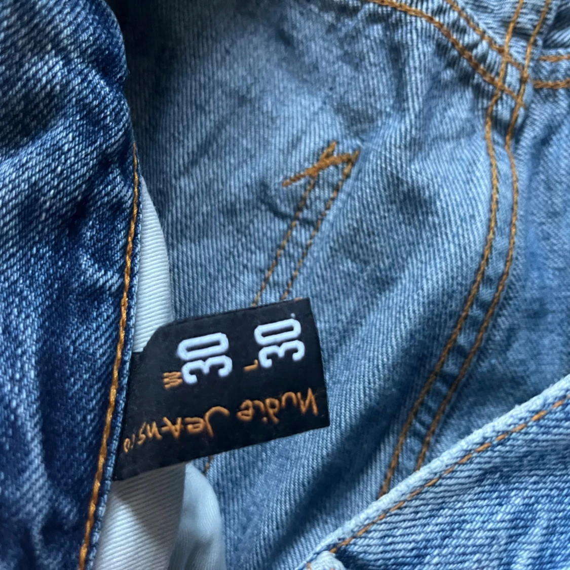 Blå jeans från Nudie med raka ben - 4