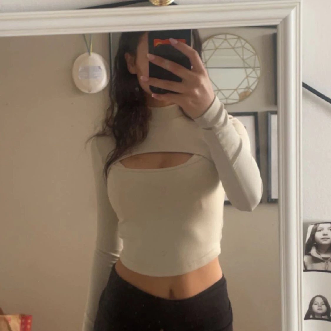 Beige croppad långärmad topp 