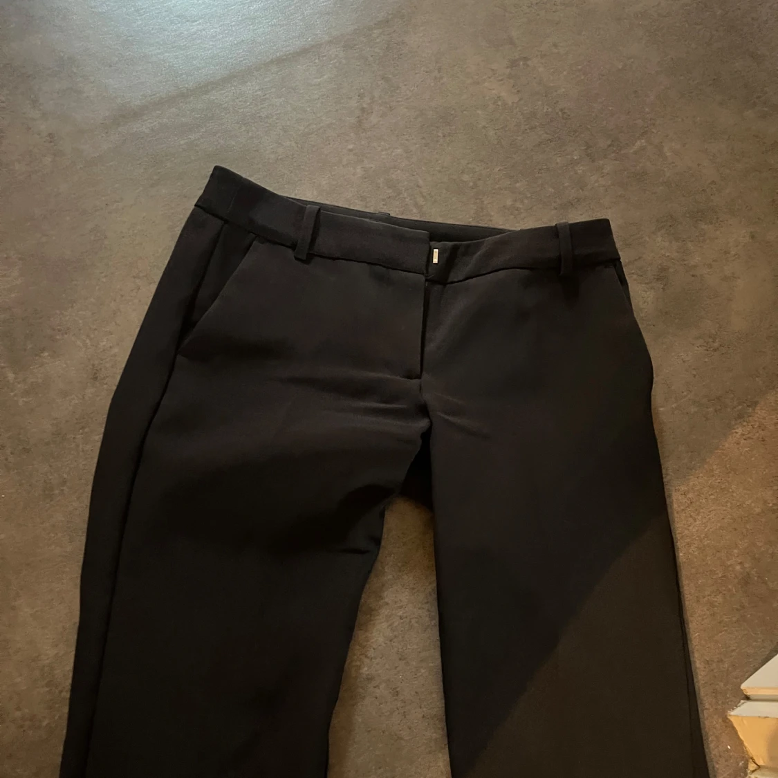 Lågmidjade kostymbyxor i tall - 2