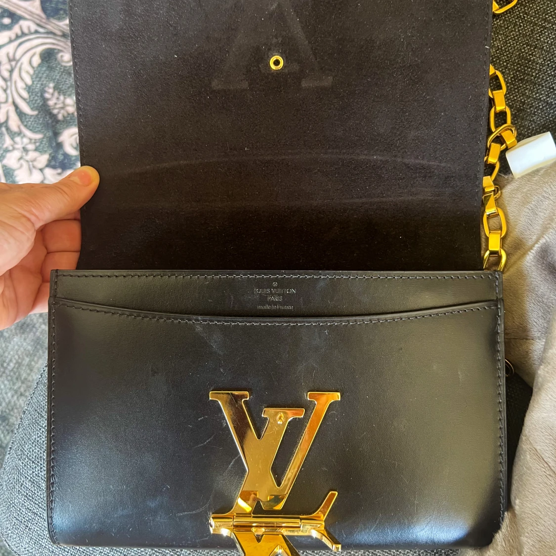 Louis Vuitton svart axelväska i skinn - 2