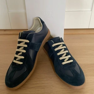 Maison Margiela Skor - Maison Margiela Skor | kvittos och äktighetscerfikat finns | Box och dustbag kommer med | skick 10/10 