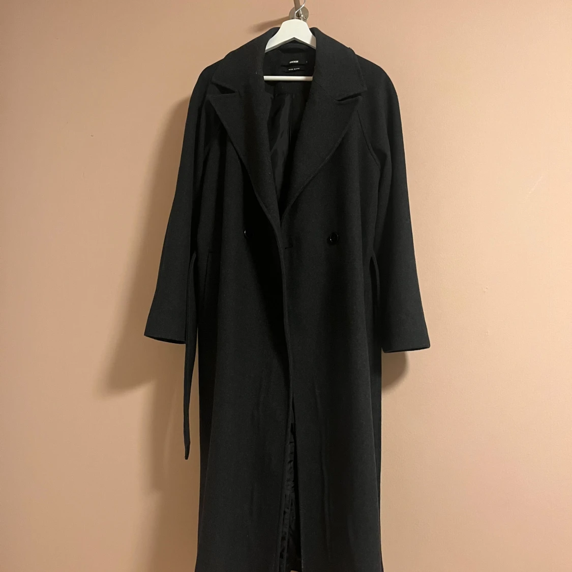 Svart/grå ullkappa från BikBok, stl S