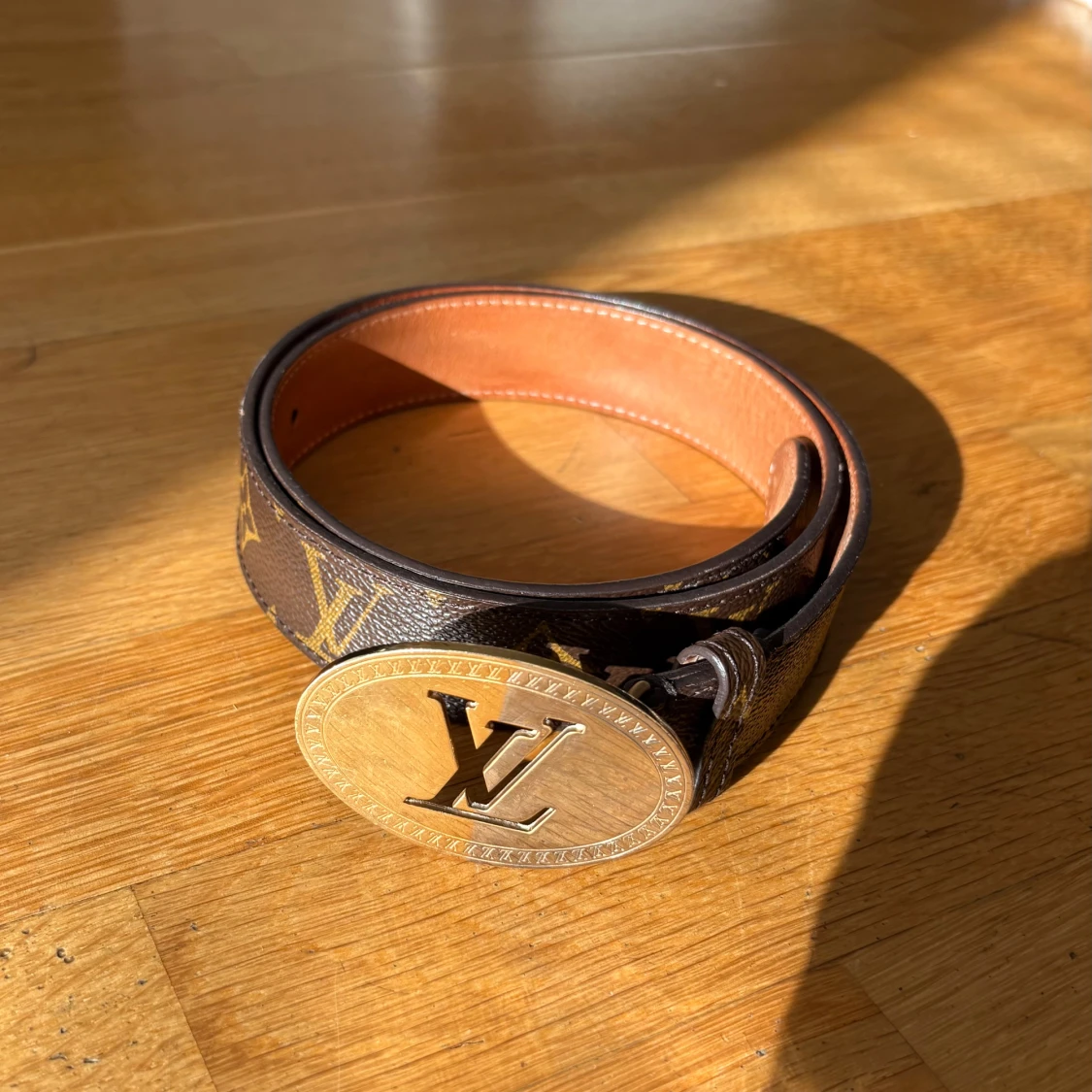 Louis Vuitton brunt Bälte