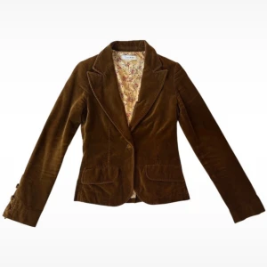 suede/sammet jacka - Gammal brun zara kavaj, så fin till hösten🧡🧡