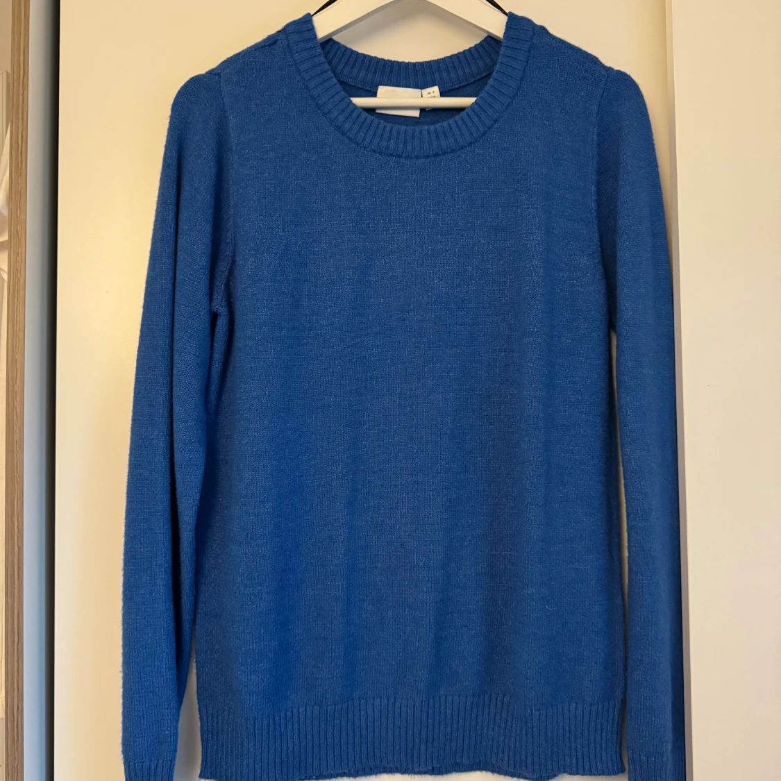 Blå stickad tröja från Vila