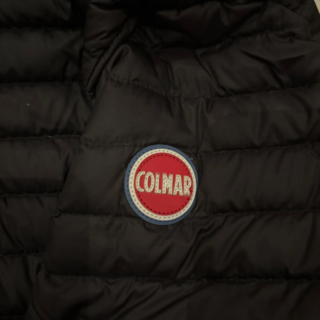 Svart pufferjacka från Colmar - 3