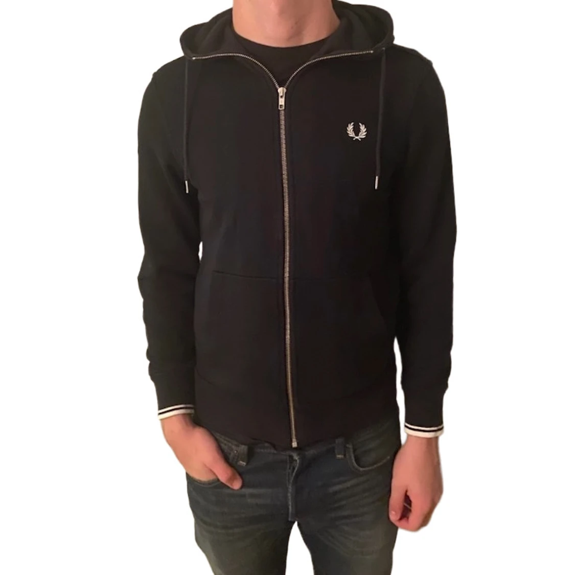 Fred Perry mörkblå hoodie S