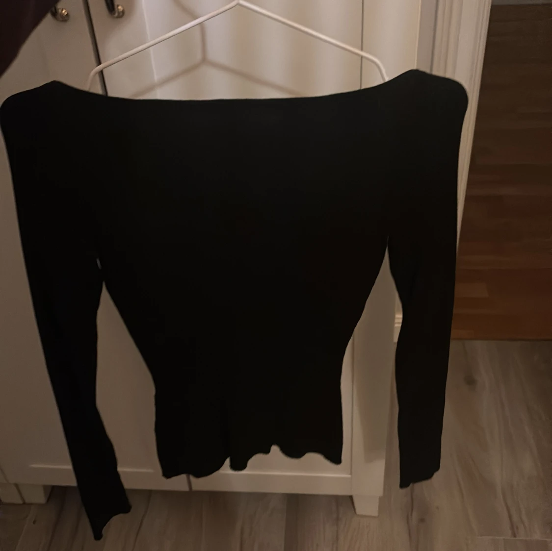 Svart långärmad topp från H&M - 2