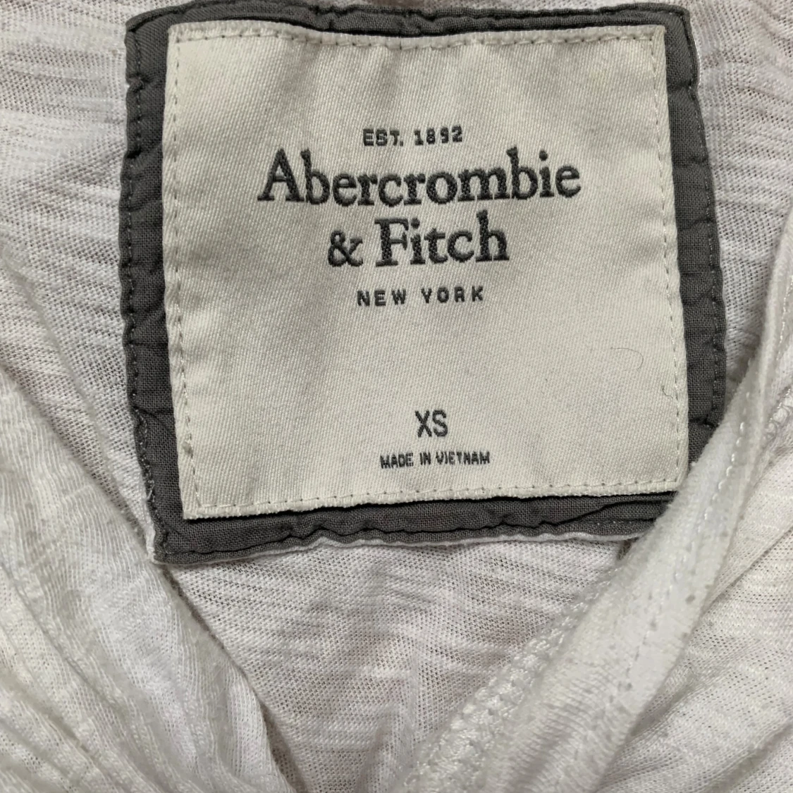 Vit twistad topp Abercrombie & Fitch XS