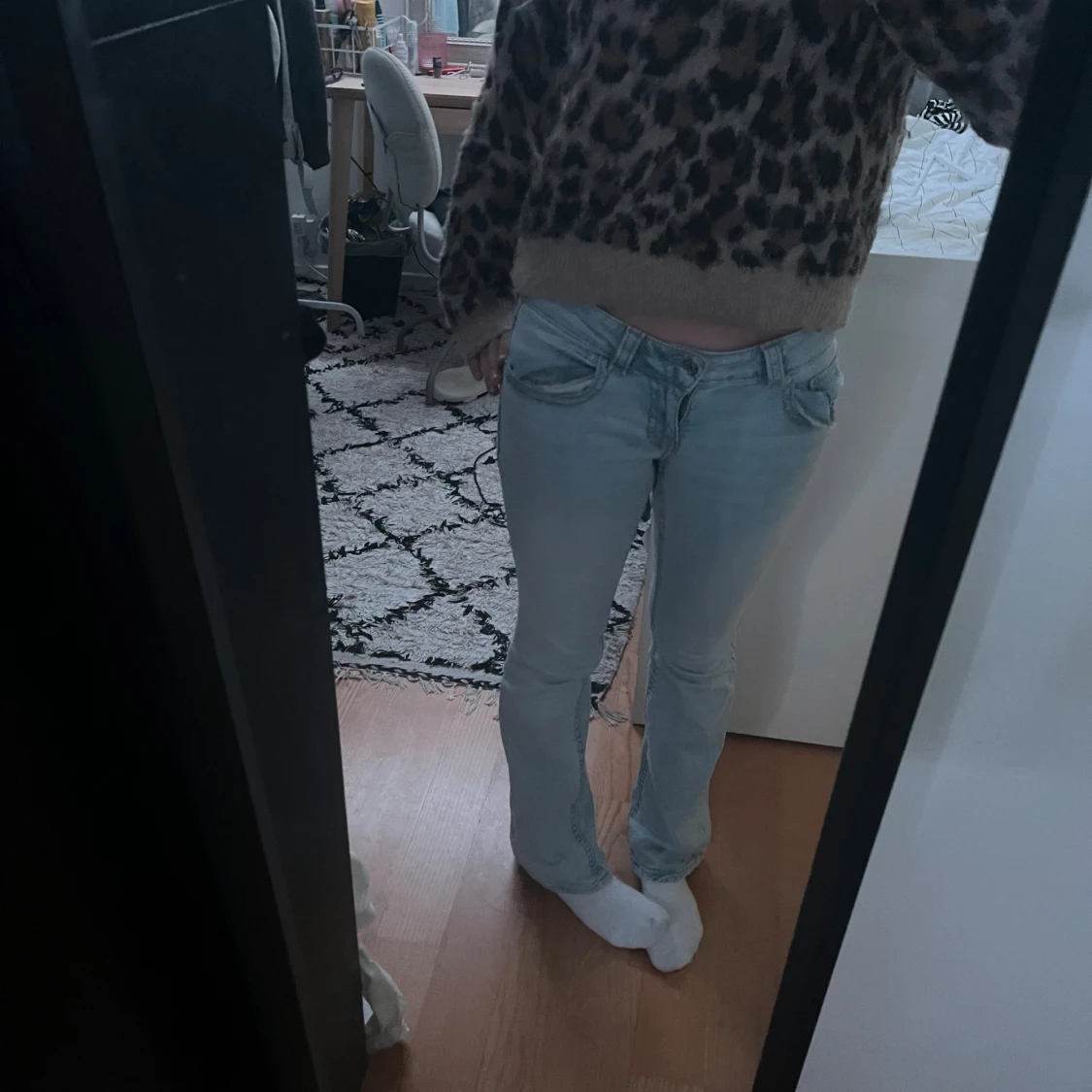 Leopardmönstrad stickad tröja - 3