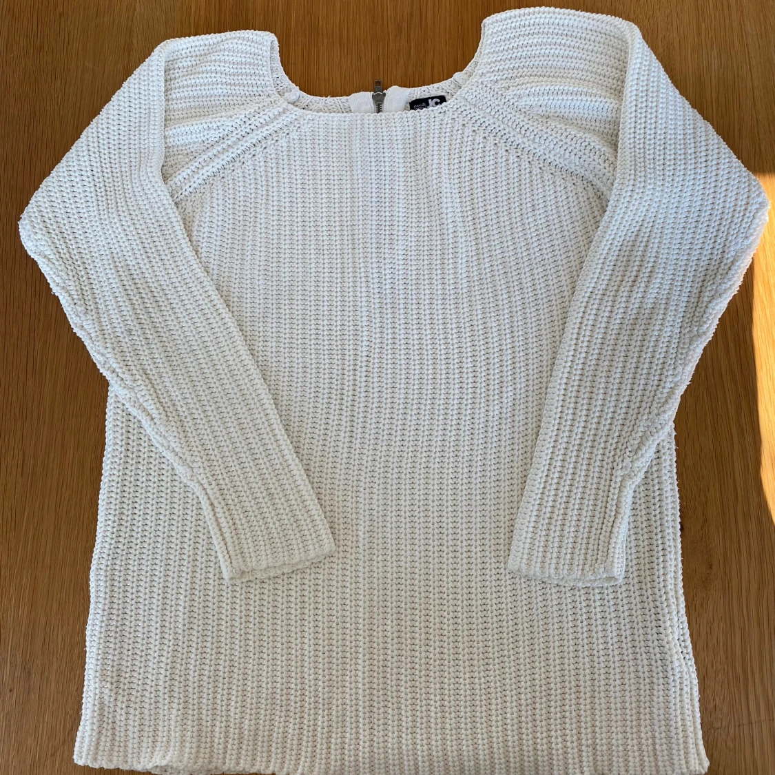 Vit grovstickad tröja - 1