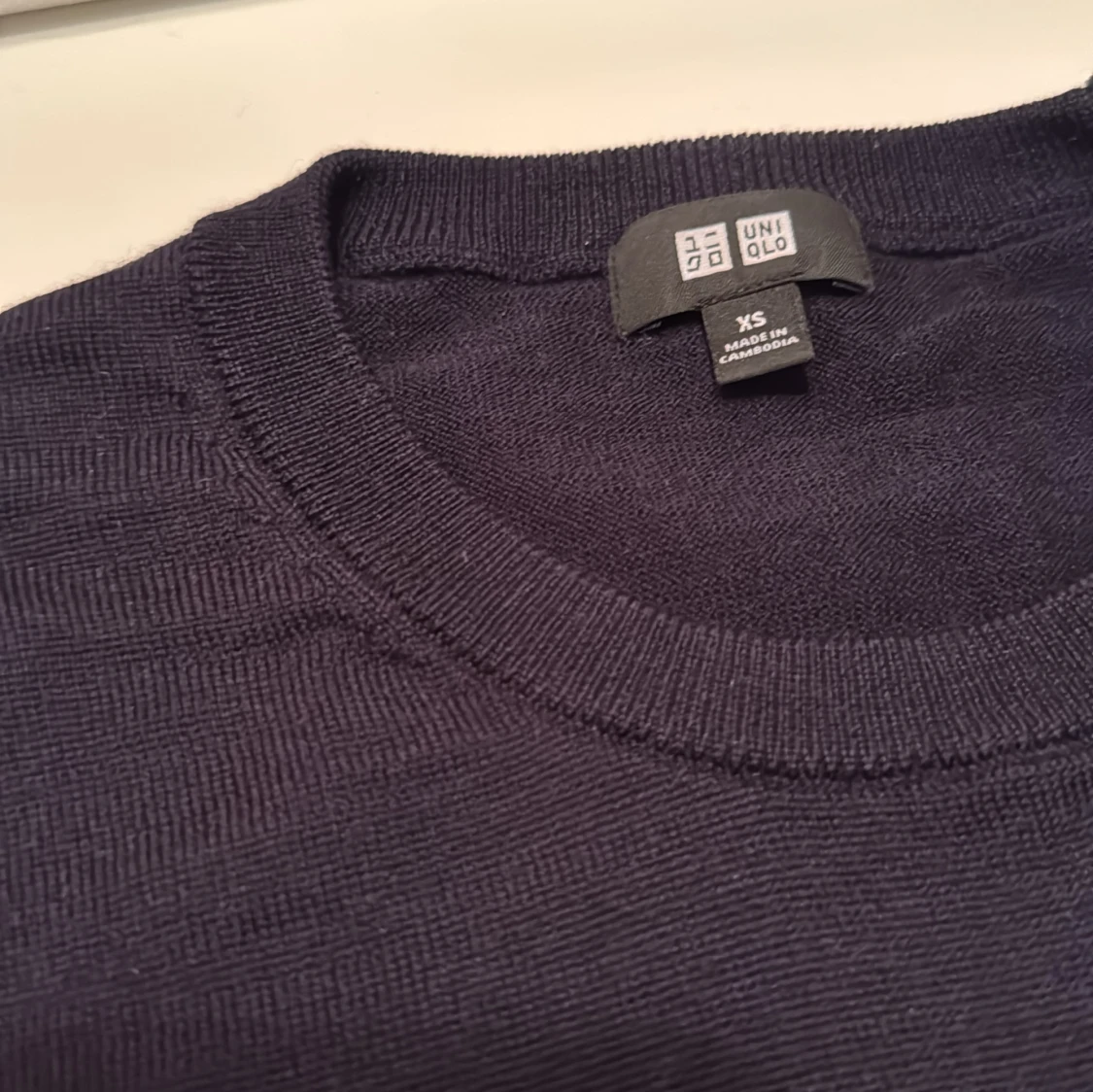 Mörkblå stickad tröja från Uniqlo XS - 2