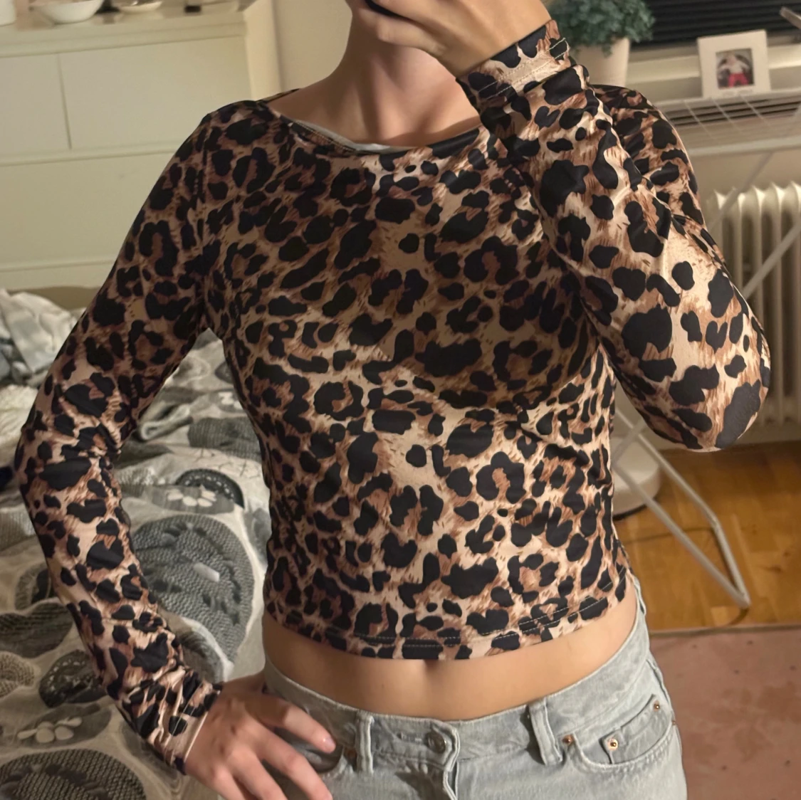 Leopardmönstrad långärmad topp - 2