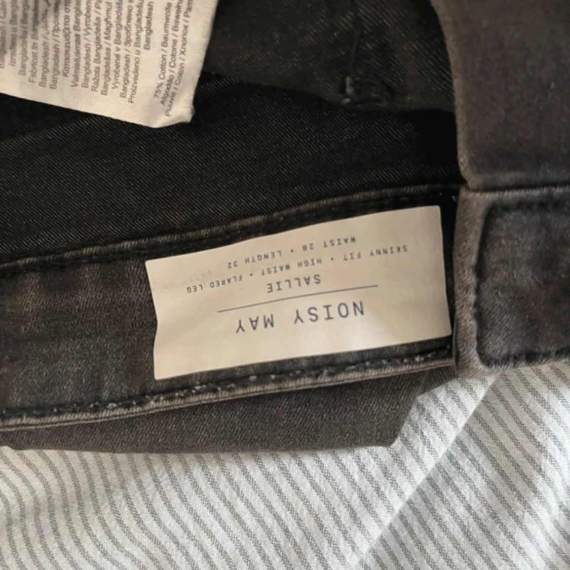 Grå bootcut jeans  - 4