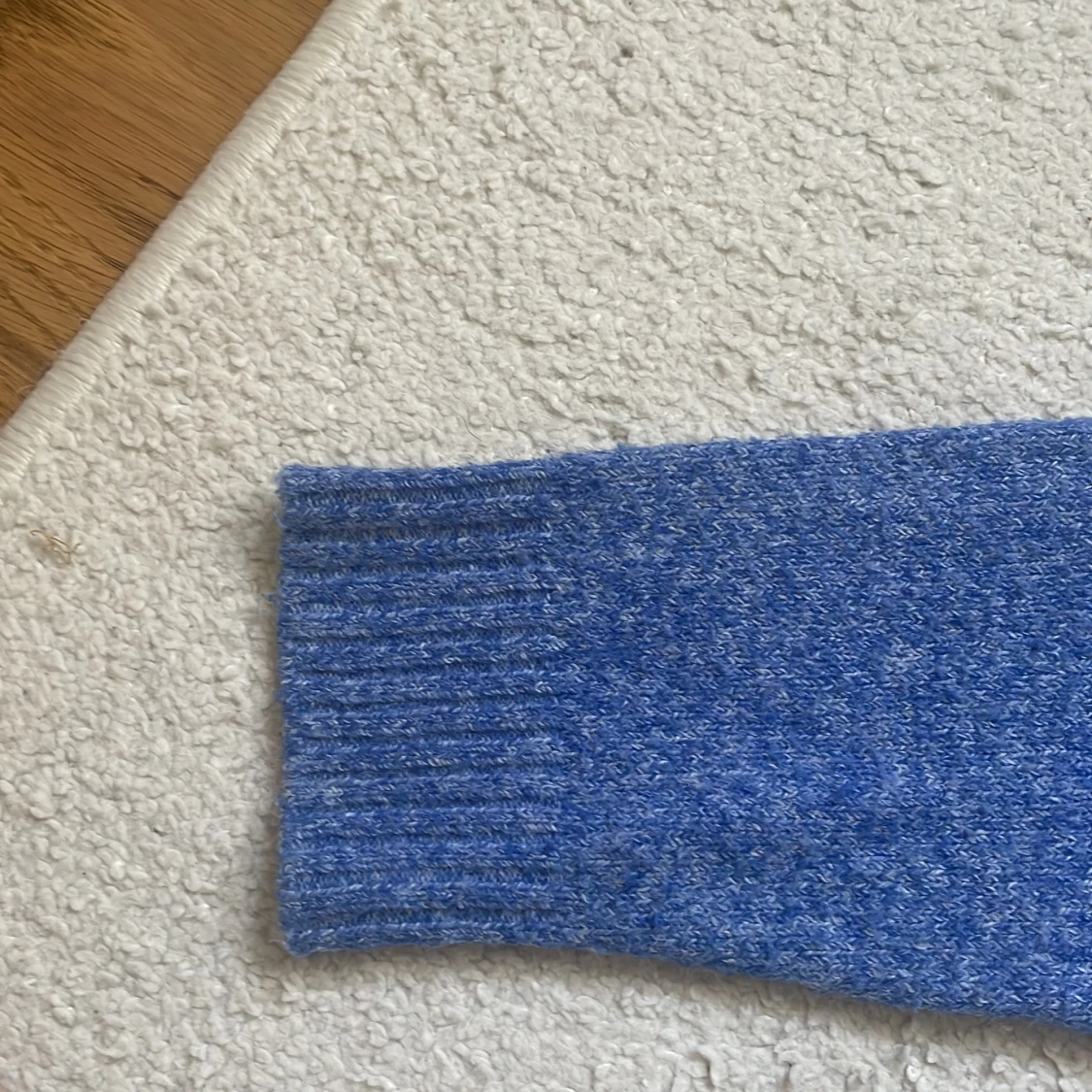 Blå stickad tröja från Vero Moda - 2