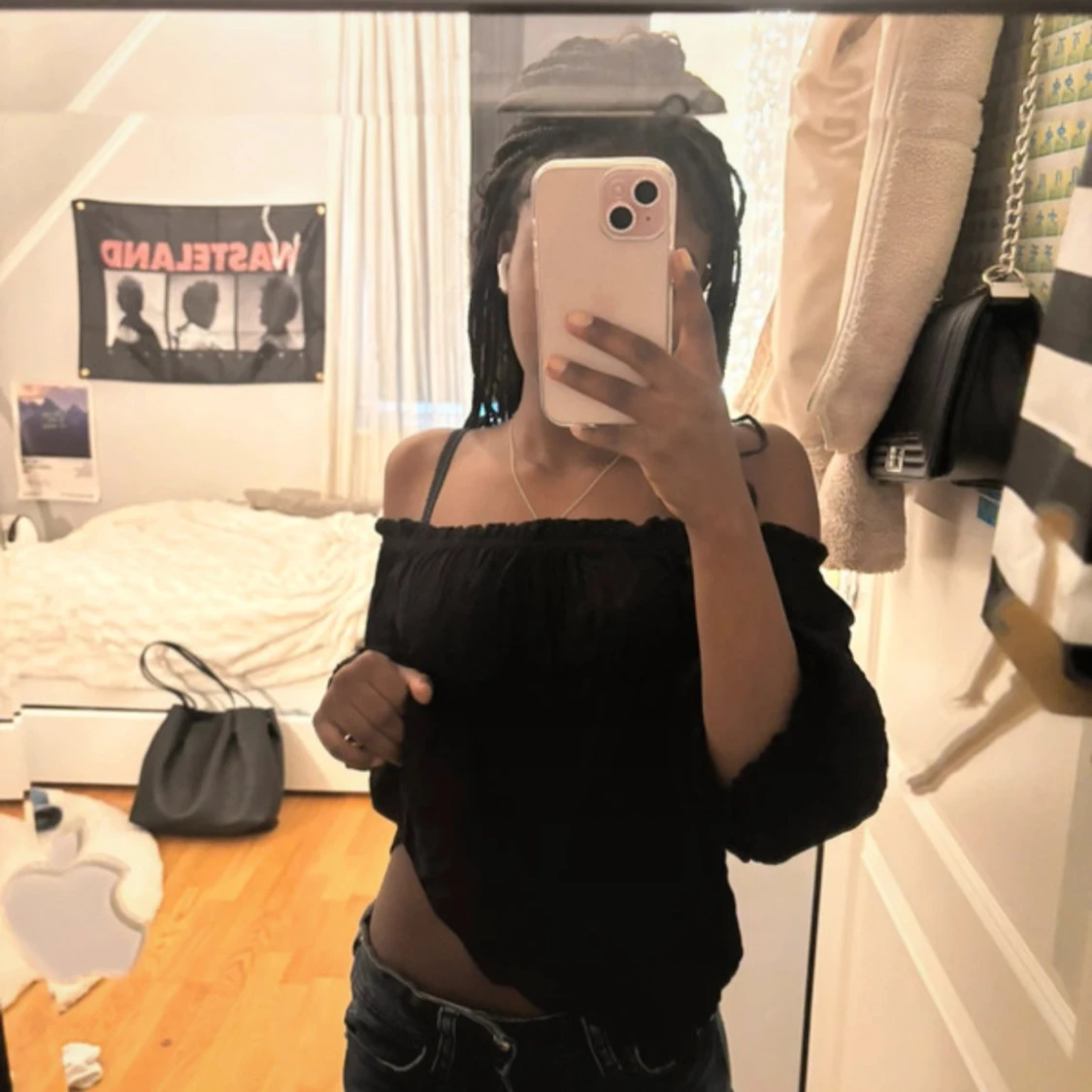 Svart offshoulder topp från Lindex