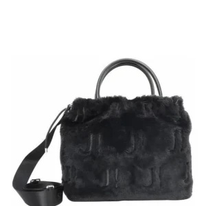 Svart pälsig Joop! väska  - Äkta Joop!  Väska nypris 1650 kr  säljer för 700kr, använt några gånger, mycket bra skick 