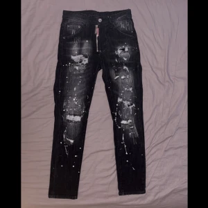  Dsquared2 Denim Jeans - Helt nya. jätte hög kvalite. pris kan diskuteras.