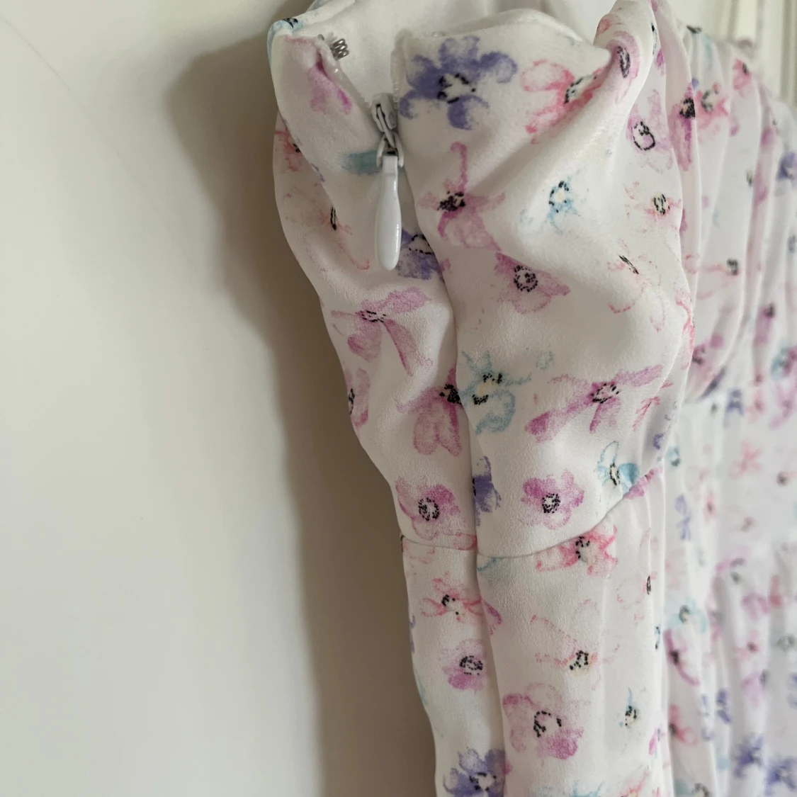 Blommig sommarklänning från NA-KD - 4