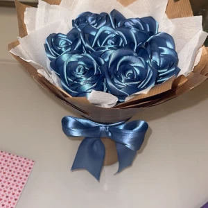 Handgjord blom-bukett🌹 - Gilla gärna ifall du skulle vara intresserad att köpa en handgjord bukett gjord av mig.💓❌(Går inte att köpa denna)❌