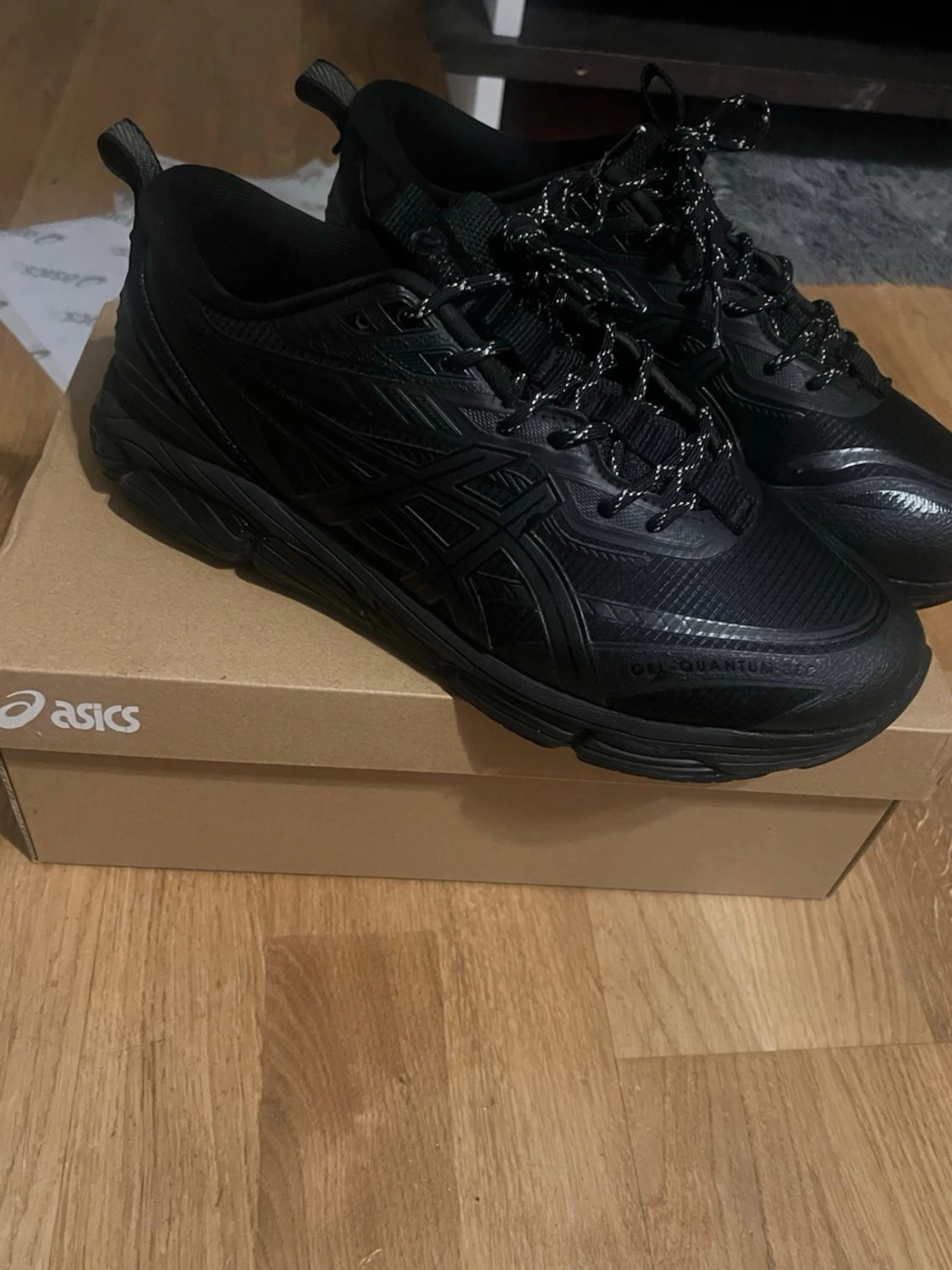 Svarta Asics Gel-Quantum 360 sneakers