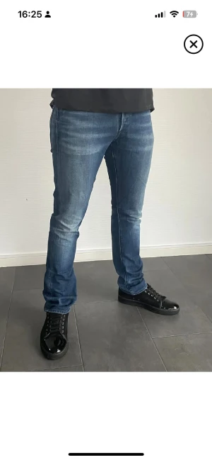 Replay Waitom Jeans -  Replay Waitom Jeans herr| storlek: W34 L31| pris: 499kr| skick:10/10| hör av dig vid Minsta lilla fundering eller fråga|