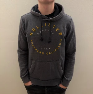 Hollister Hoodie - - Condition: 8/10 - Color: Gray - Size: S