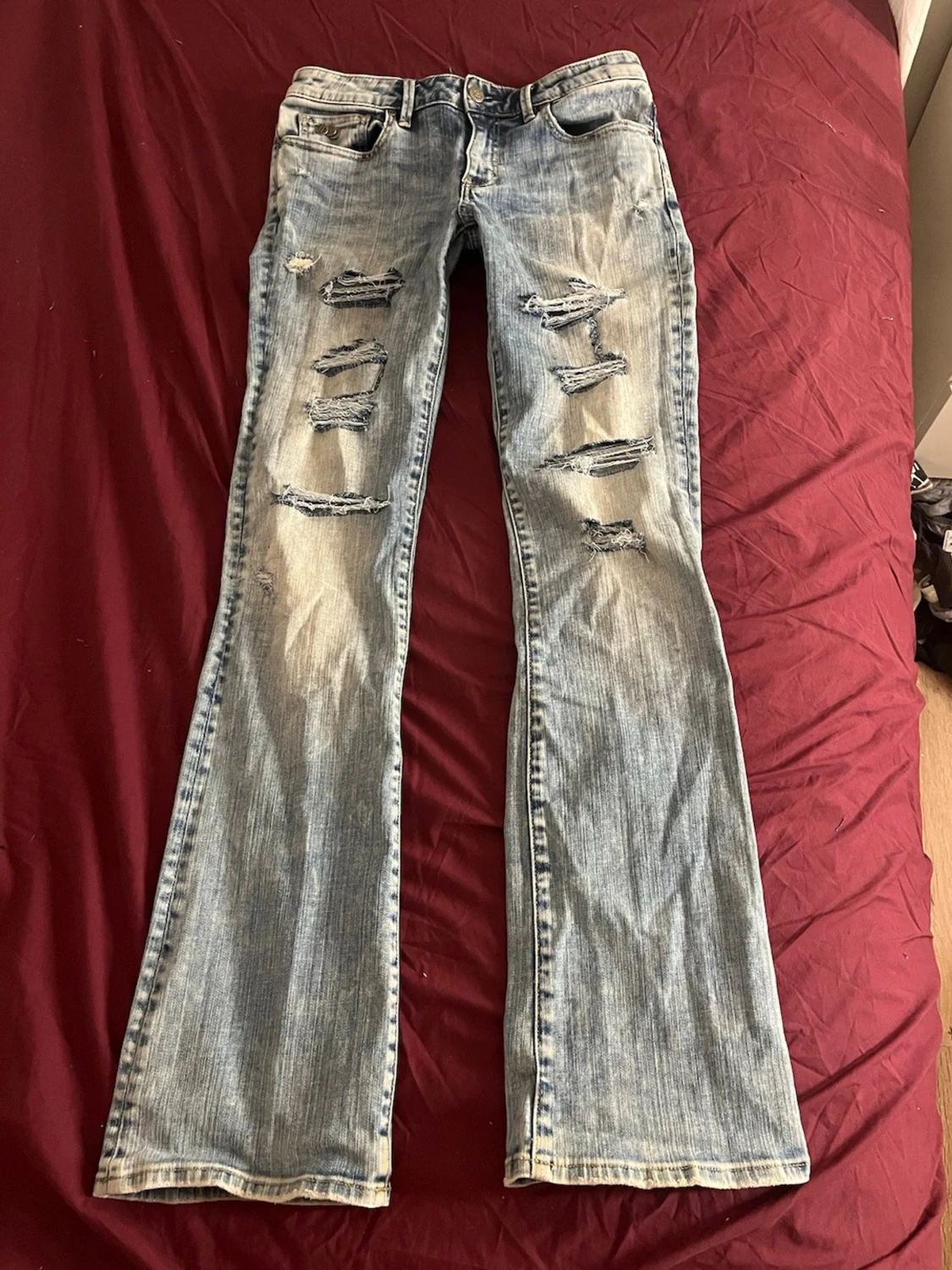 Lågmidjade Odd Molly jeans med hål - 1