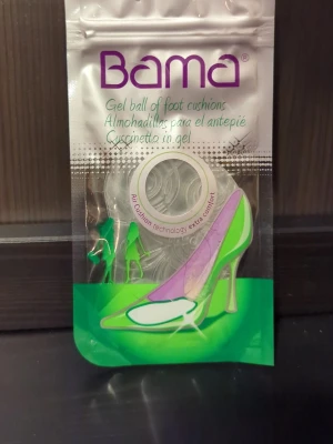 Bama gelkuddar för pumps - Bama gel ball of foot cushions är genomskinliga gelkuddar som ger extra komfort till främre delen av foten, perfekta för pumps med klack. Air Cushion-teknologi för mjukare steg och bättre dämpning. One size och placeras enkelt i skon.