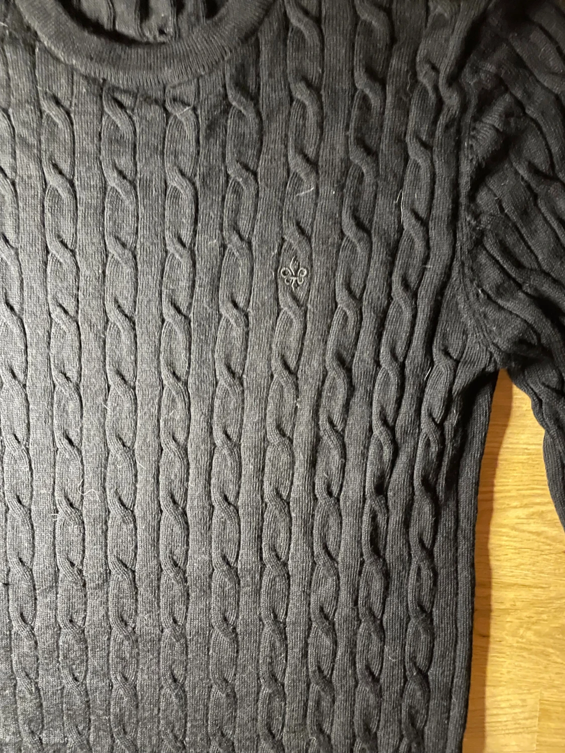 Svart kabelstickad tröja Morris  - 2