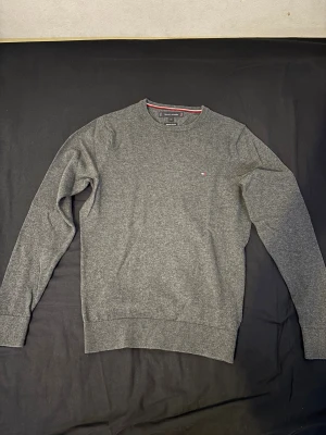 Tommy Hilfiger tröja - För Snygg tröja använd 1 gång
