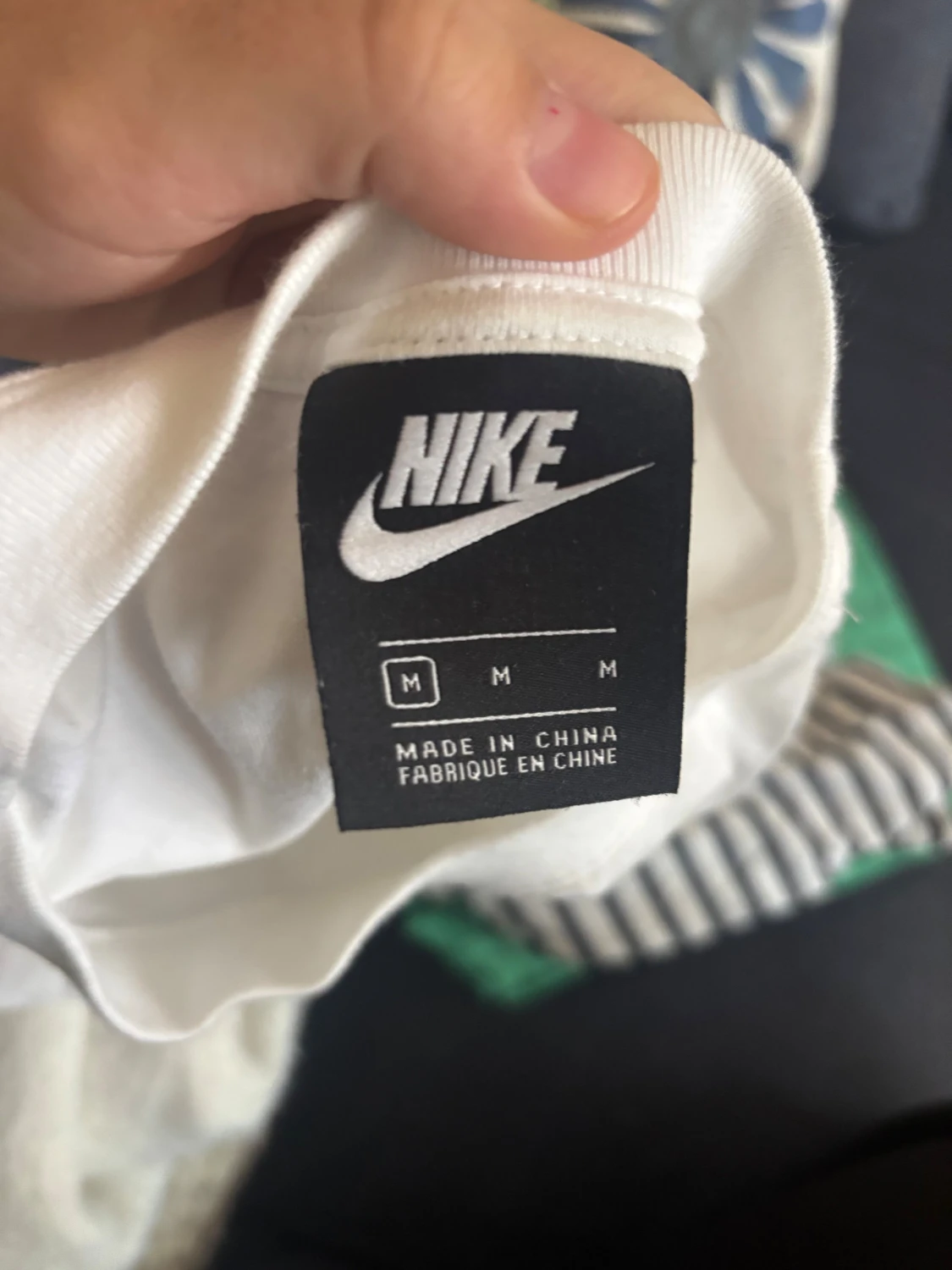 Vit Nike t-shirt med liten logga - 1