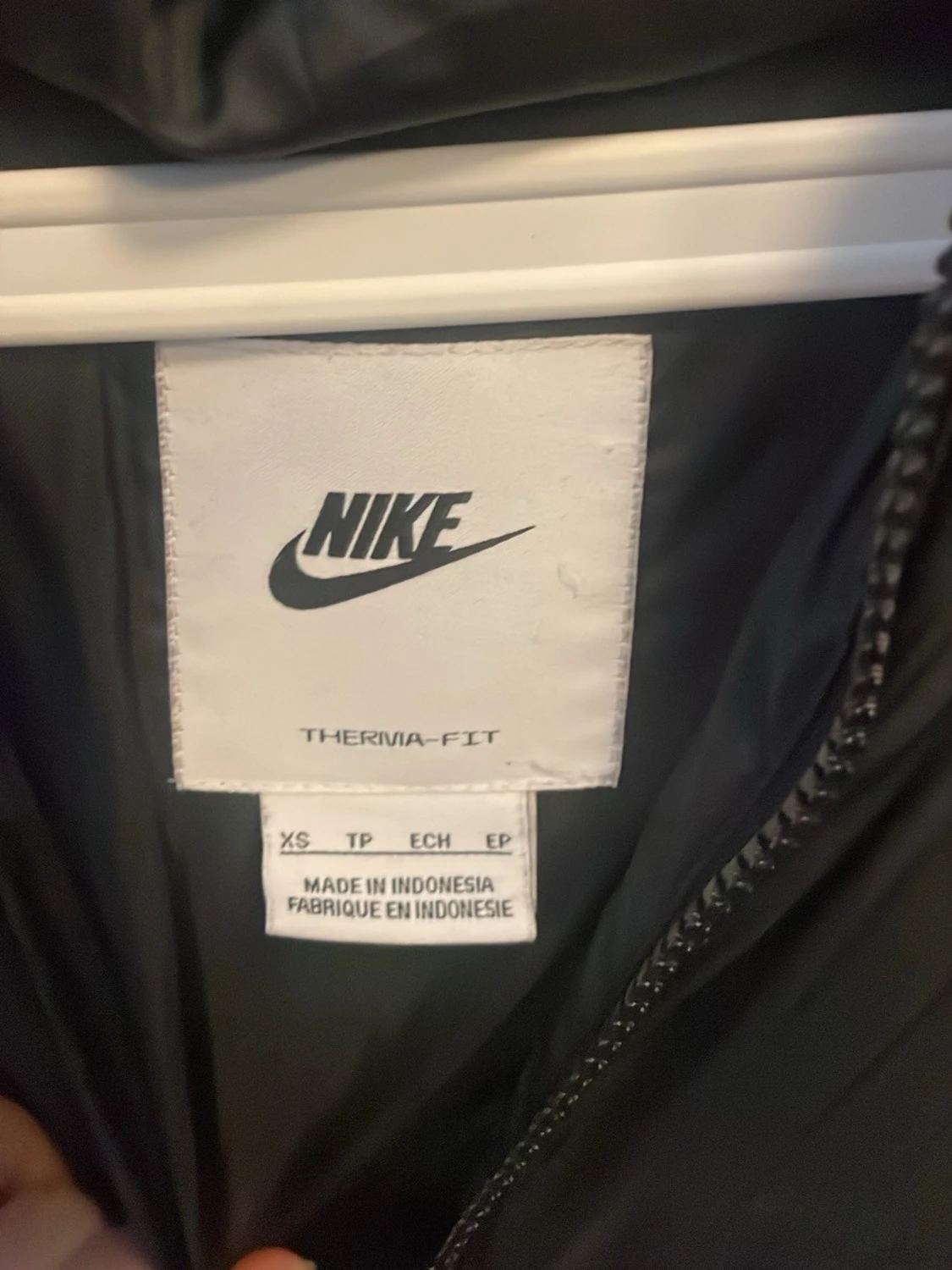 Svart pufferjacka Nike Therma-Fit XS - 3