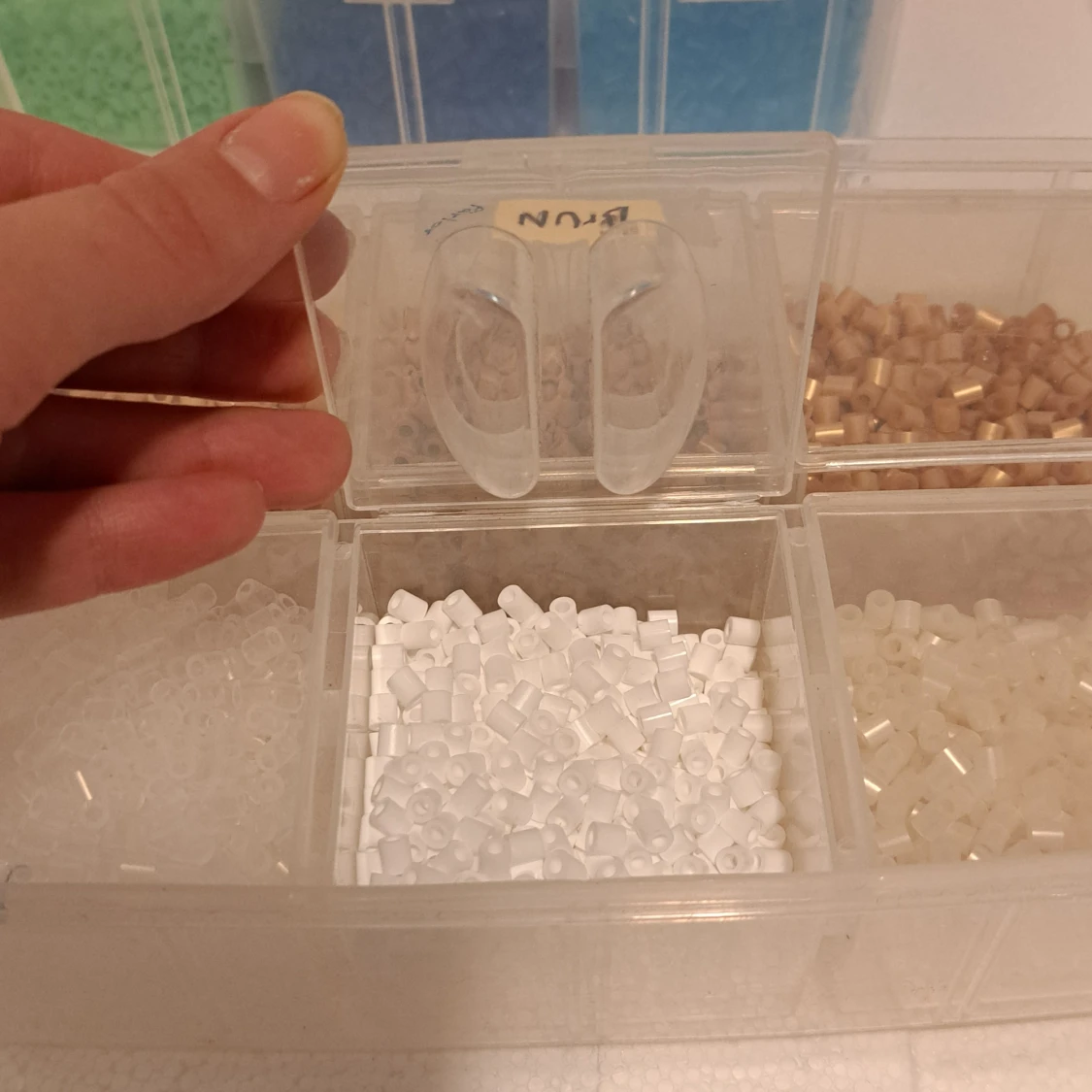 Förvaringsboxar med nabbi pärlor - 4