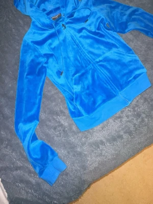 Juicy couture set - Andvänd bara fåtal ggr, precis som ny storlek xs