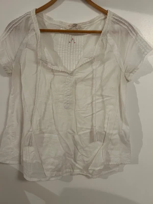 Blus från odd molly - Hur fin blus från odd molly, fint skick. Storlek 1 motsvarar s 