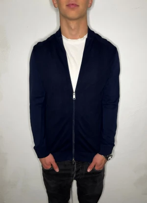 Marc O’Polo Cardigan - Strl - M | Skick - 10/10 | Nypris - ca 1000kr | Vid frågor är det bara att skriva🙌