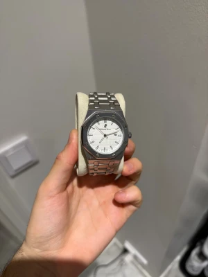 Audemars Piguet AP silver & white watch - Brand new