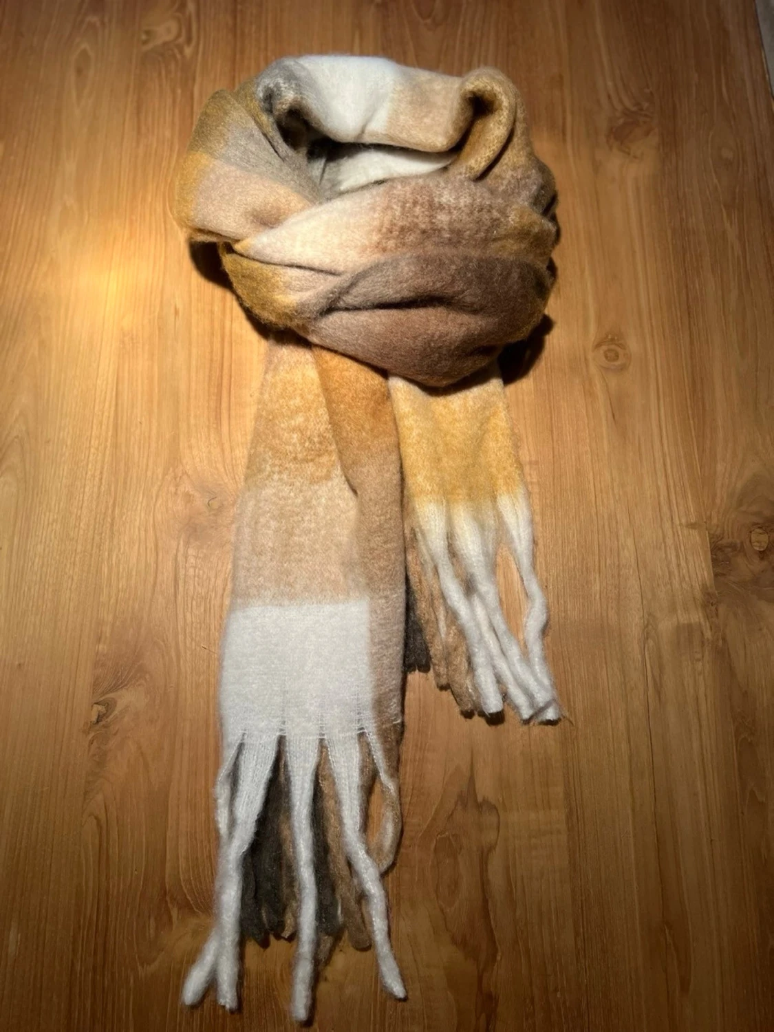 Rutig brun ullhalsduk - 1