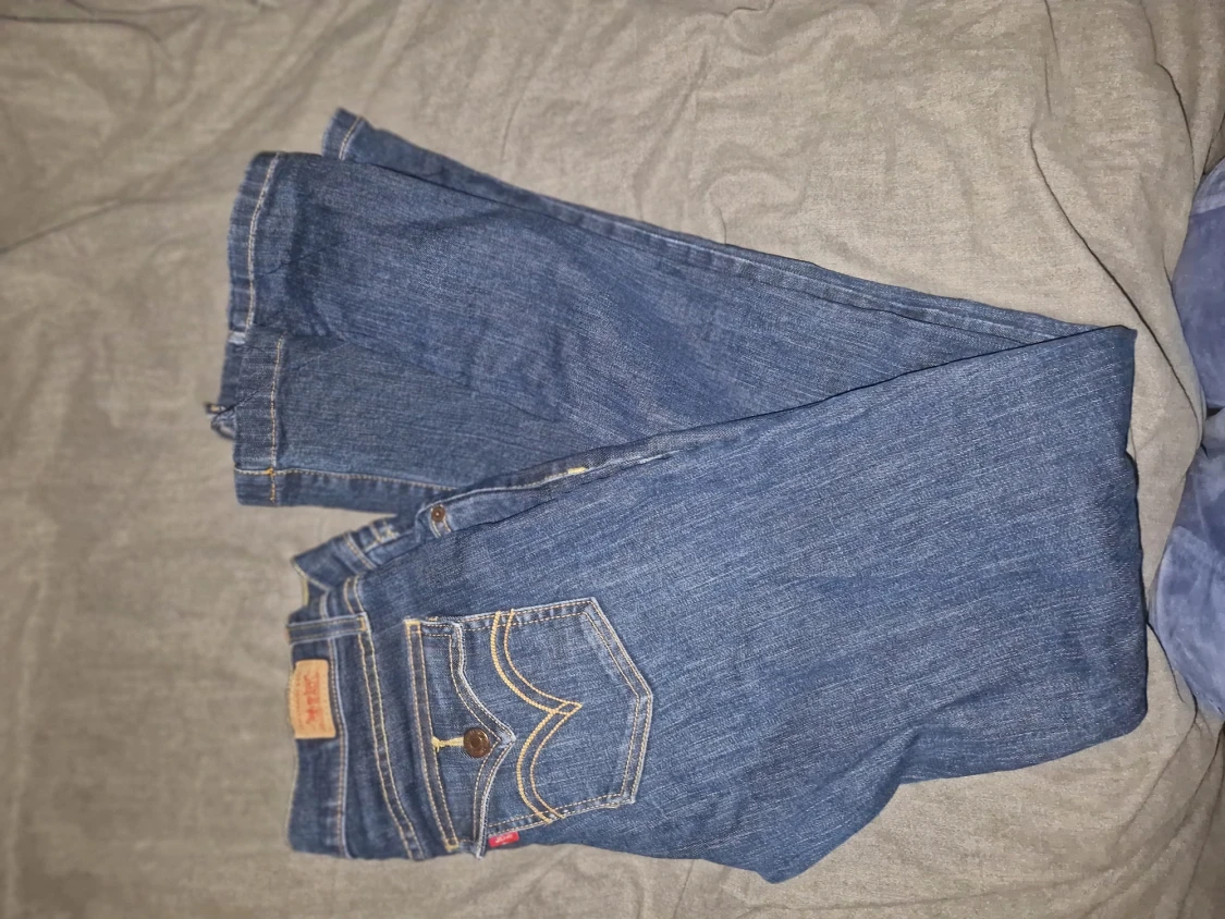 Vintage Levi’s jeans – omgjorda till bootcut, unik modell - 4