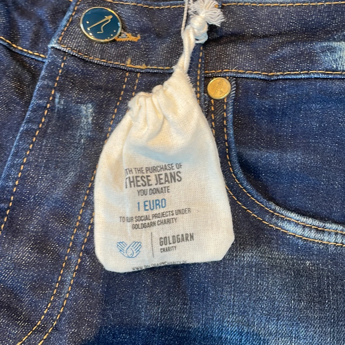 Goldgarn jeans helt nya  - 3