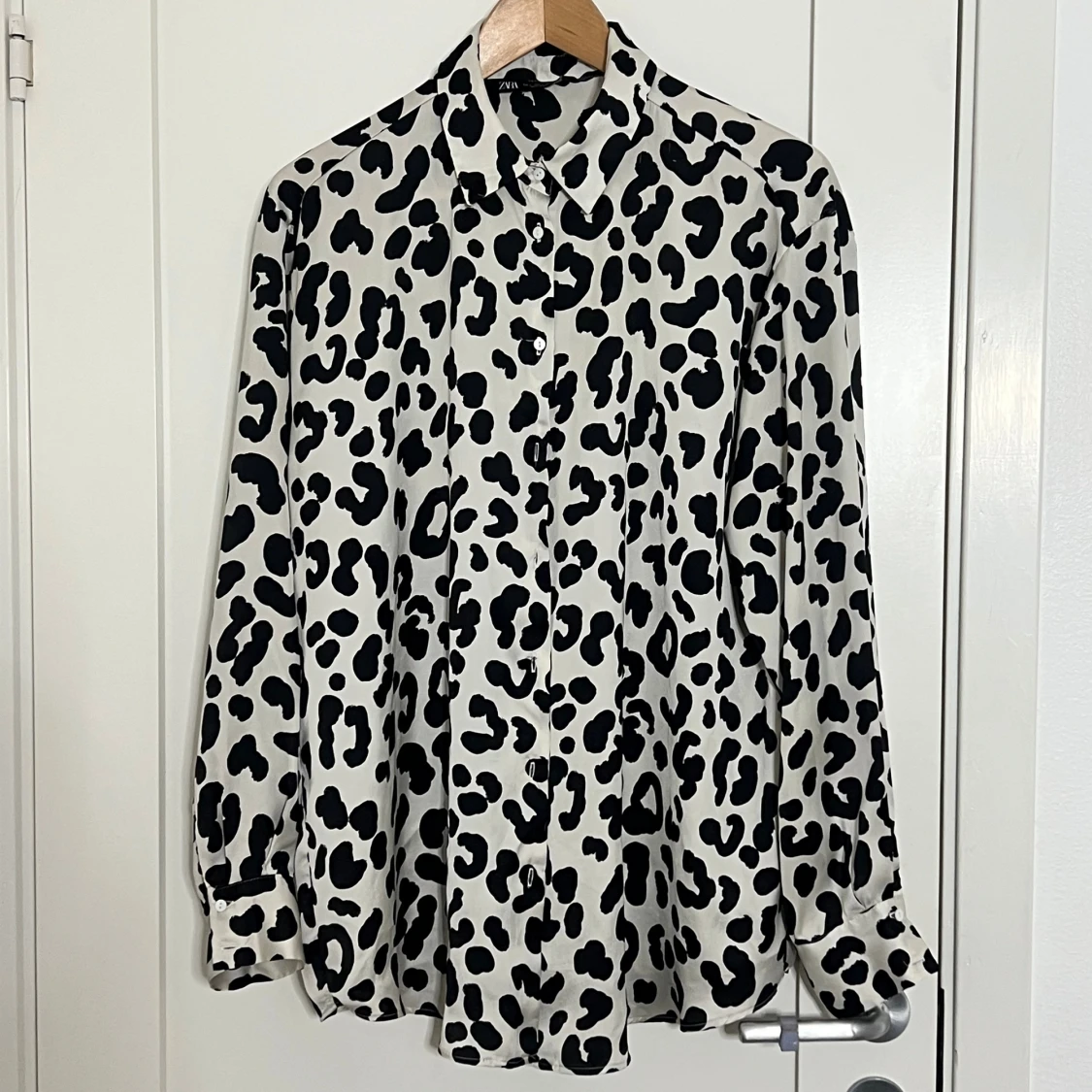 Leopardmönstrad skjorta från Zara