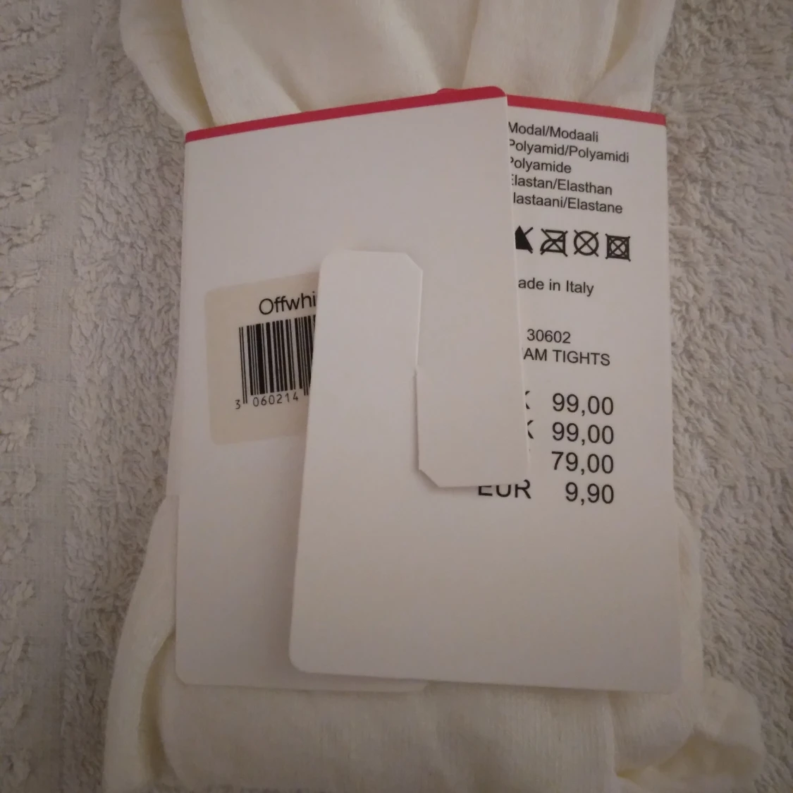 HELT NYA OANVÄNDA Offwhite / gräddvita tights / strumpbyxor från Gina Tricot,  Medium (men små) - 1
