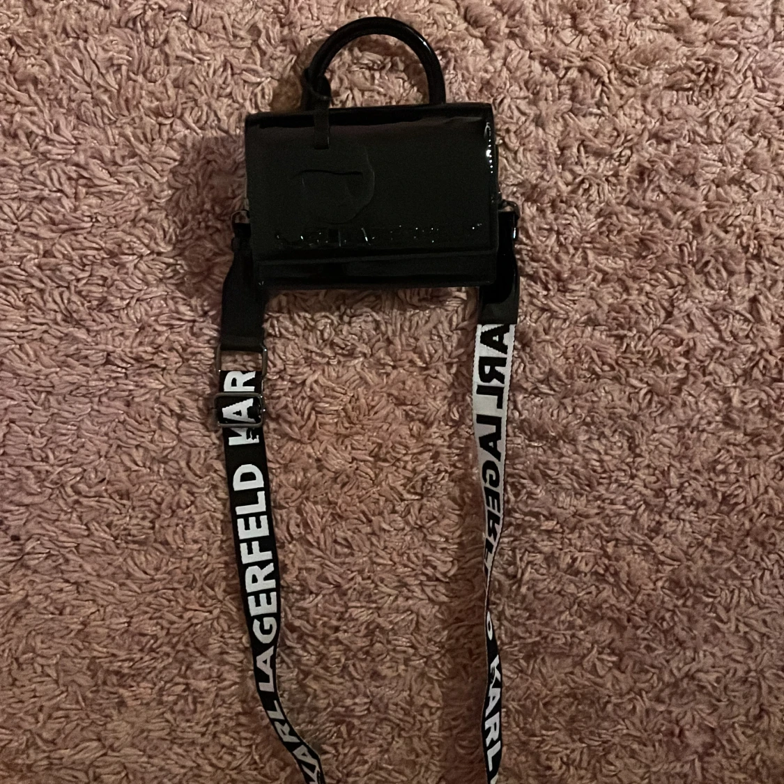 Svart handväska Karl Lagerfeld Kids