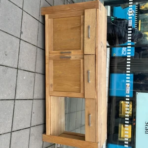 Designerbyro  - Designbyrå jätte fin, nästan ny skick ändast en liten defekt på ytan. Kom och hämta på wavrinskysplats när som hälst!!💗                                ❣️PRIS GÅR ATT DISKUTERA❣️