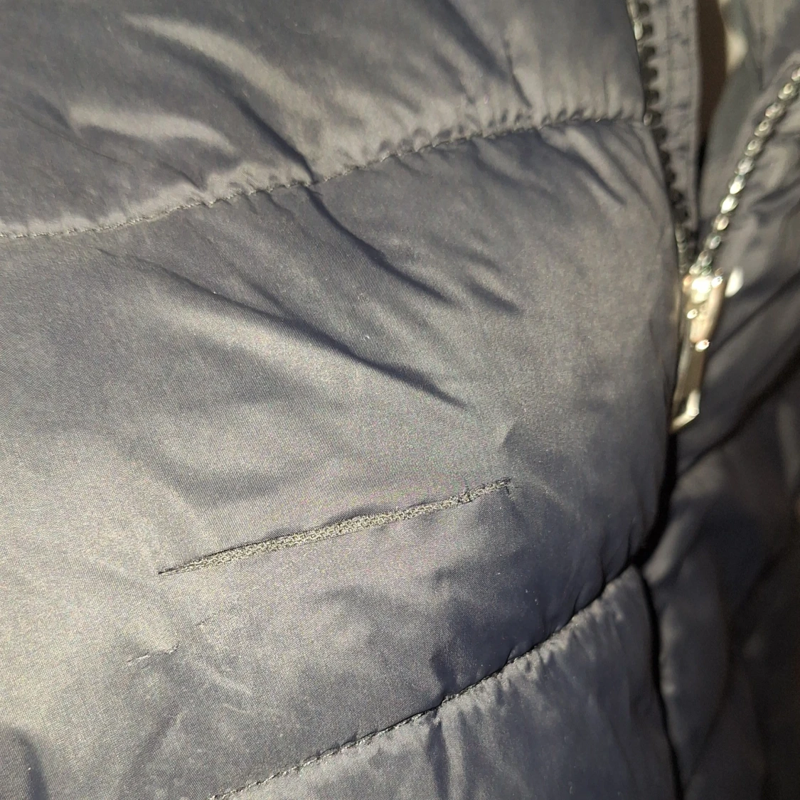 Svart dunväst från GANT - 2