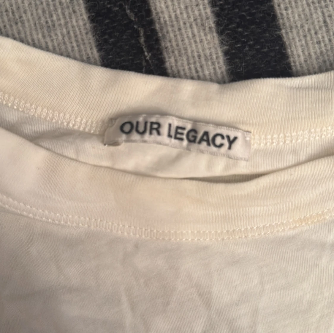 Vit Our Legacy t-shirt med tryck - 1