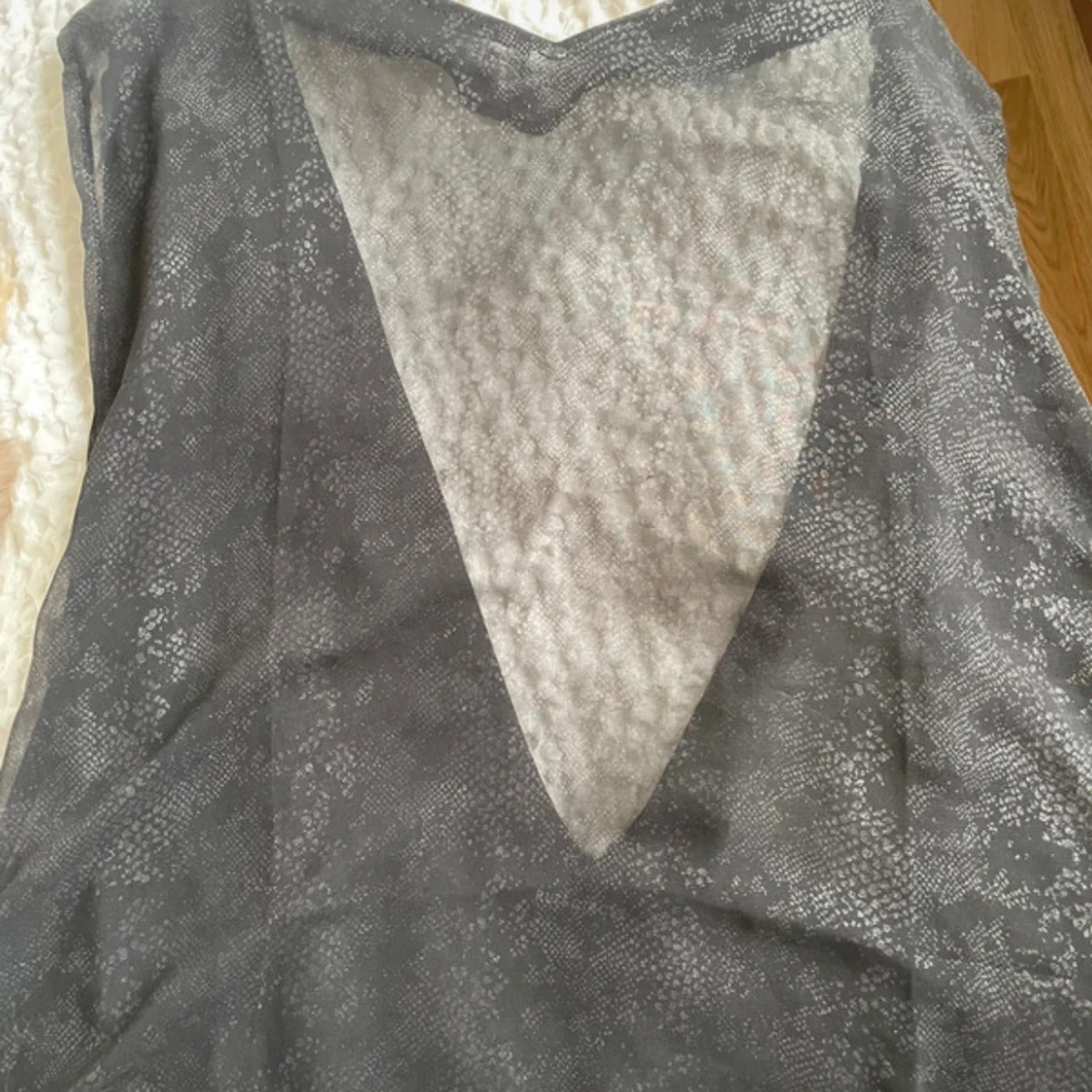 Svart transparent ärmlös blus - 4