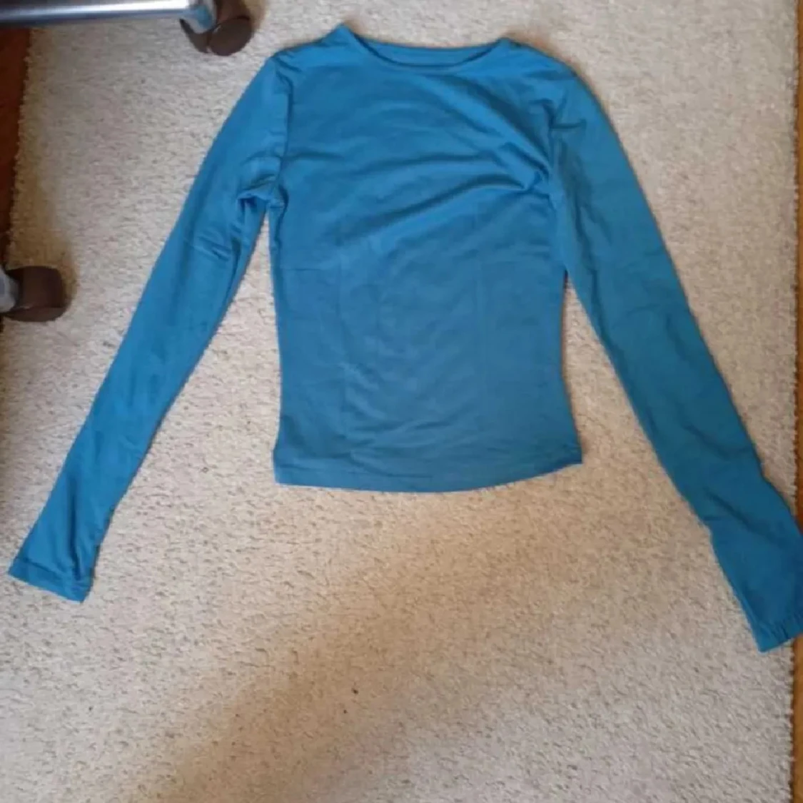 Blå croppad topp och kjol - 1