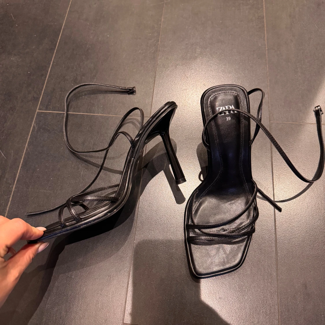 Svarta klackar Zara - 1